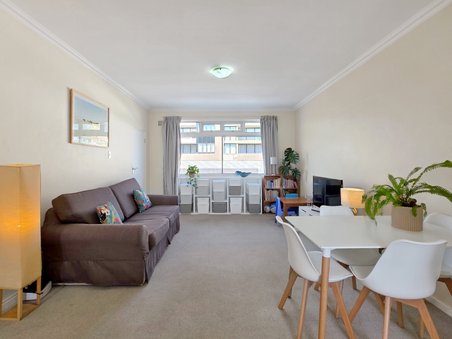 2 Bedroom Property for Sale in Sea Point Western Cape